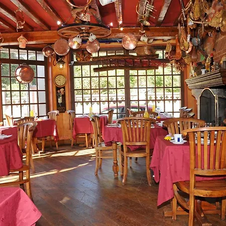 La Taverne Des Deux Augustins Etretat