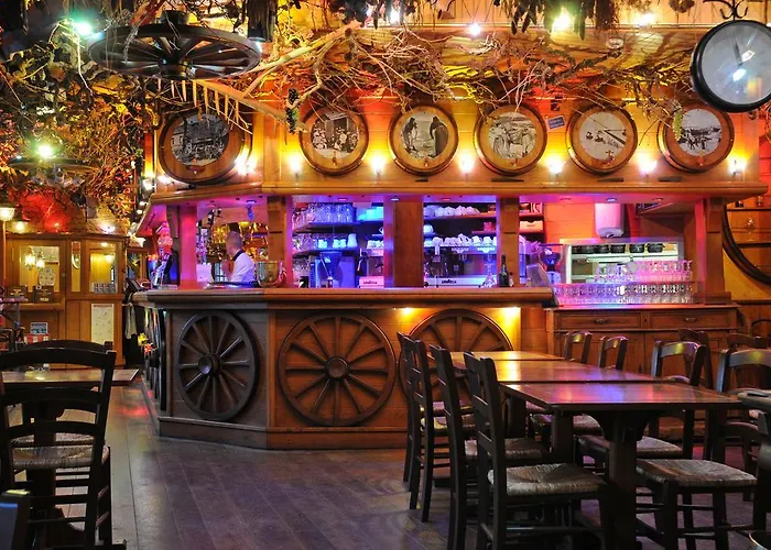 Luxury Entirely Next To The Eiffel Tower - Szálloda 2*