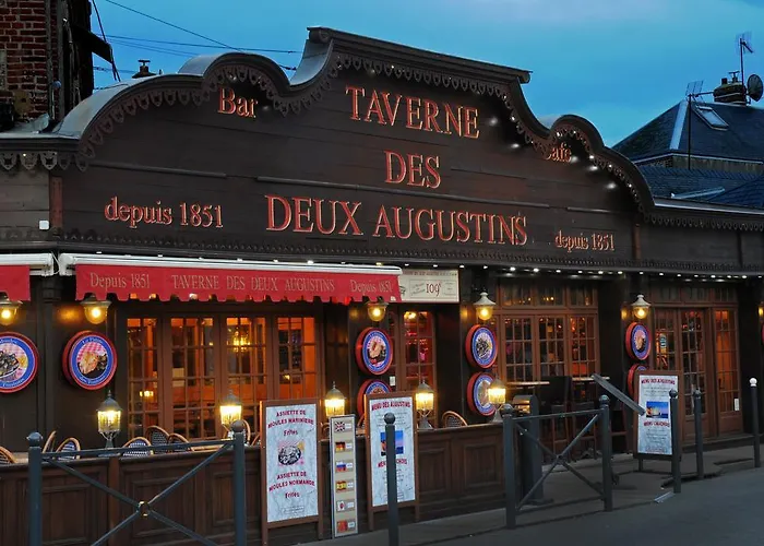 Luxury Entirely Next To The Eiffel Tower - Párizs